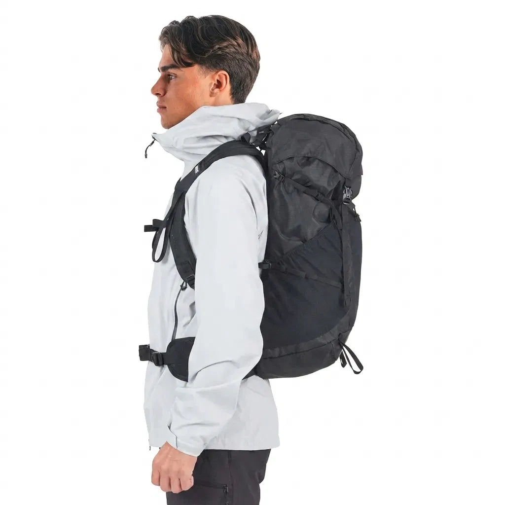 Sac à Dos Randonnée 35L — Léger 700g, Imperméable, Confortable toute la journée | Homme & Femme