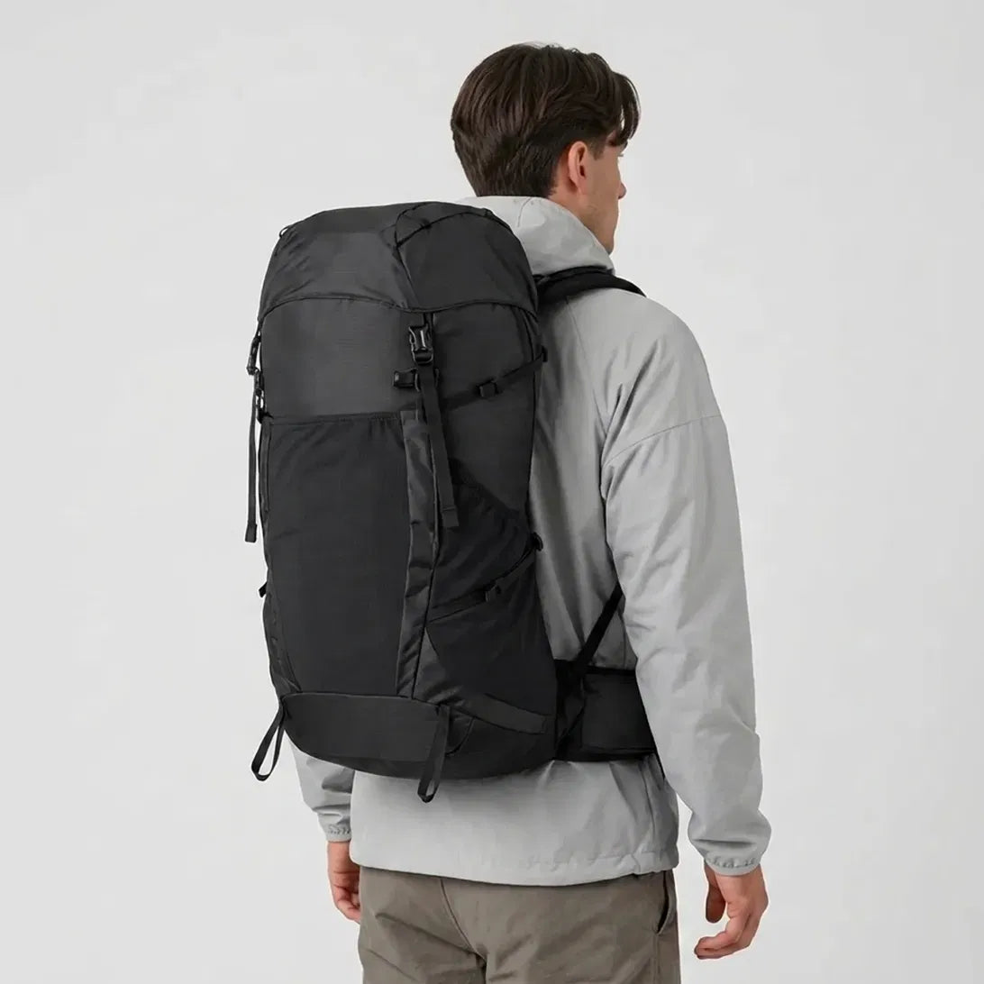 Sac à Dos Randonnée 35L — Léger 700g, Imperméable, Confortable toute la journée | Homme & Femme